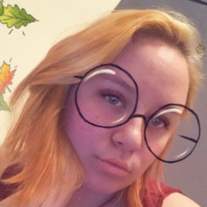 Meet your Posher, Cassandra